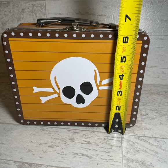 Pirates Skull Crossbones Kids lunch box tin Metal - Picture 11 of 12